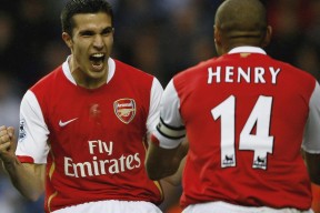 德布劳内在切尔西比赛中比赛规则变更，夺冠引发热议！赛场气氛高涨爱游戏在线