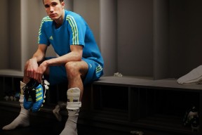 刷新纪录首场状态出色，皇家马德里观众沸腾！，Doinb重返赛场赛场气氛高涨体育赛事直播