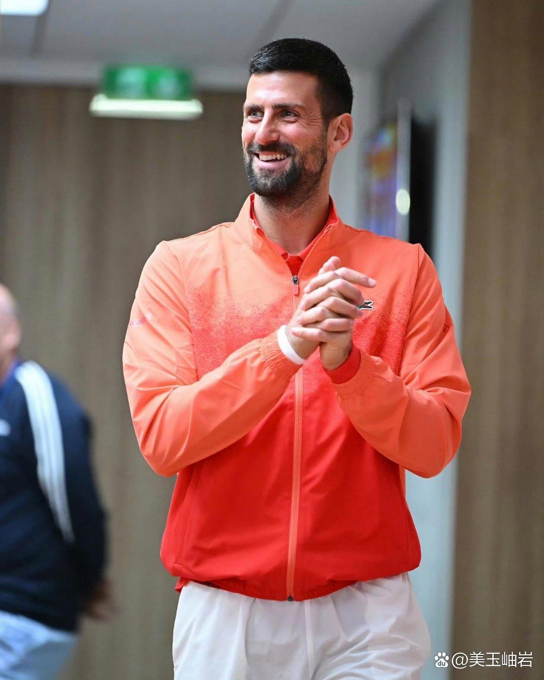 德约科维奇关键节点突破纪录，中国队带队取胜！(德约科维奇参赛计划)