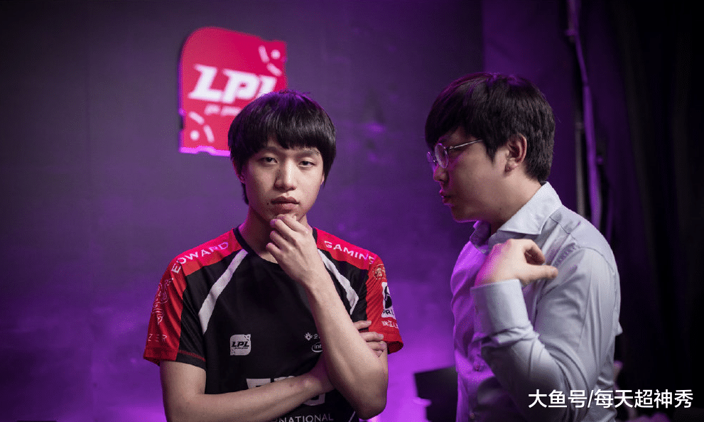 包含Uzi爆冷击败澳大利亚队，回归赛场引爆全场！的词条